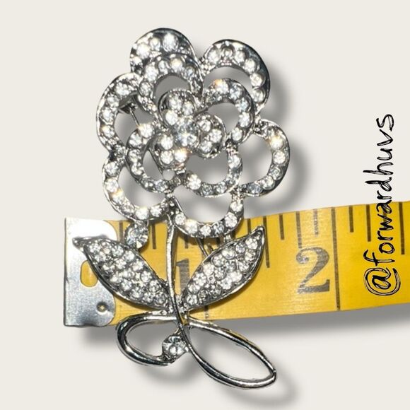Vintage Silver Tone Rhinestone Flower Brooch - Picture 6 of 7